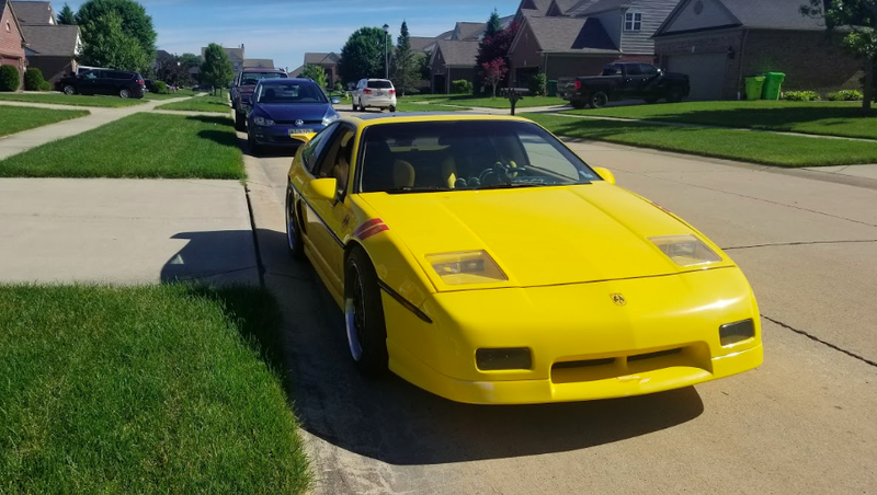 Illustration for article titled I Helped a Michigan Man Fix His Late Father's Highly-Modified Pontiac Fiero and My God Does it Rip